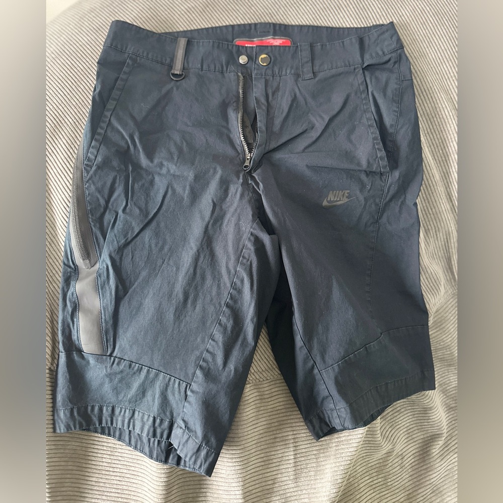 Nike - Shorts (Black)